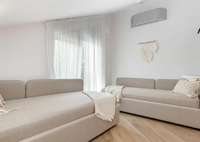 Apartment Modern 2bd Getaway I Ideal For Family I Cohost Palanga